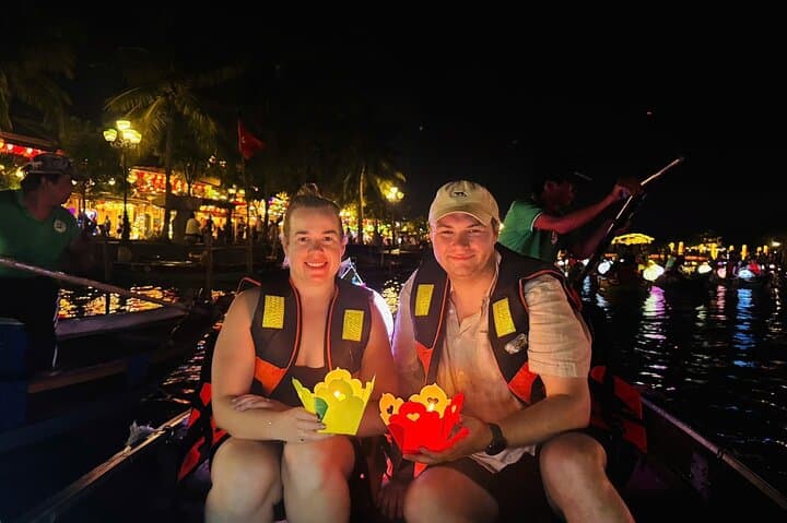 Hoi An Afternoon & Evening Guided Walking Tour with Night Market and Thu Bon River Boat Ride photo 1