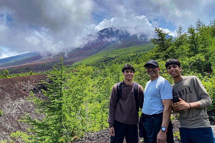 Ochudo Pilgrim Walk on Mt. Fuji: Private Kawaguchiko 5th-Station Hike photo 4