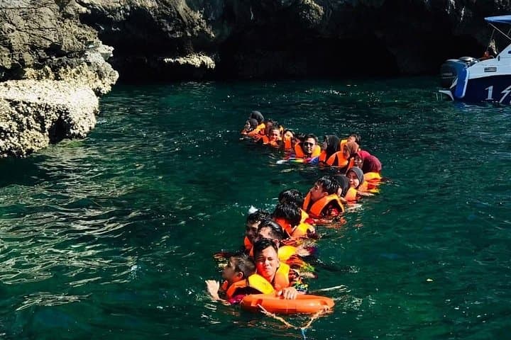 Trang Emerald Cave and Kradan Island Longtail Boat Tour — Emerald Lagoon & Snorkeling photo 4