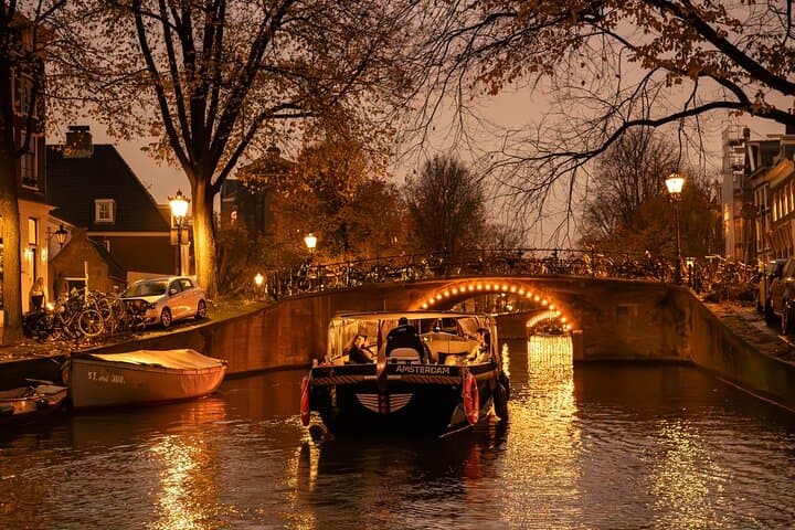 Amsterdam Sunset Canal Cruise: Evening Cruise with Optional Drinks photo 4