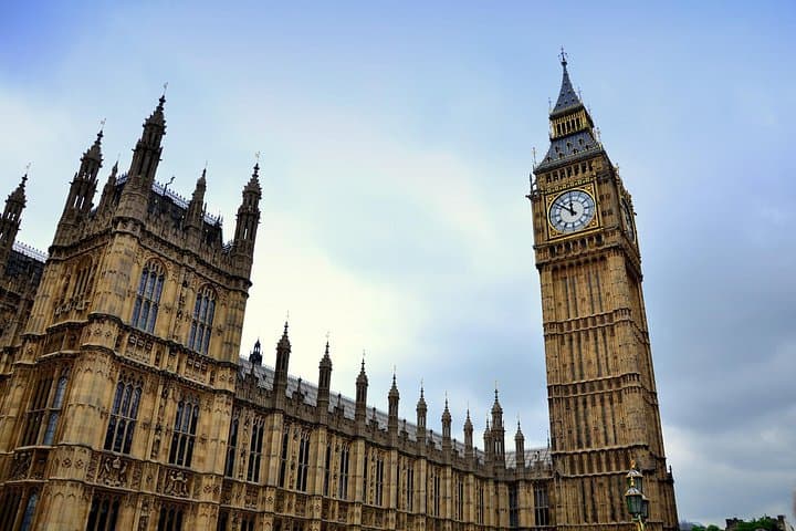 London to Southampton Cruise Transfer with Windsor Castle Visit — Half-Day Coach Tour photo 2