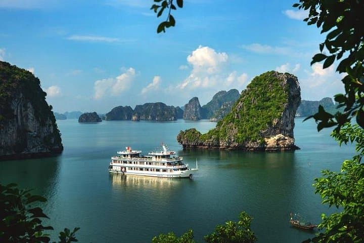 Bai Tu Long Bay 2-Day Swan Cruise: Kayak, Cave & Overnight Sailing photo 2