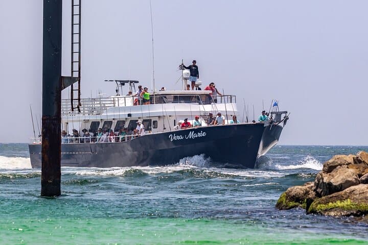 Destin Deep-Sea Party Fishing Trip on the Vera Marie photo 3