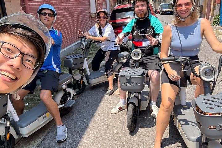 Discover Old Shanghai on an Electric Moped — 10km Historic City Ride photo 1