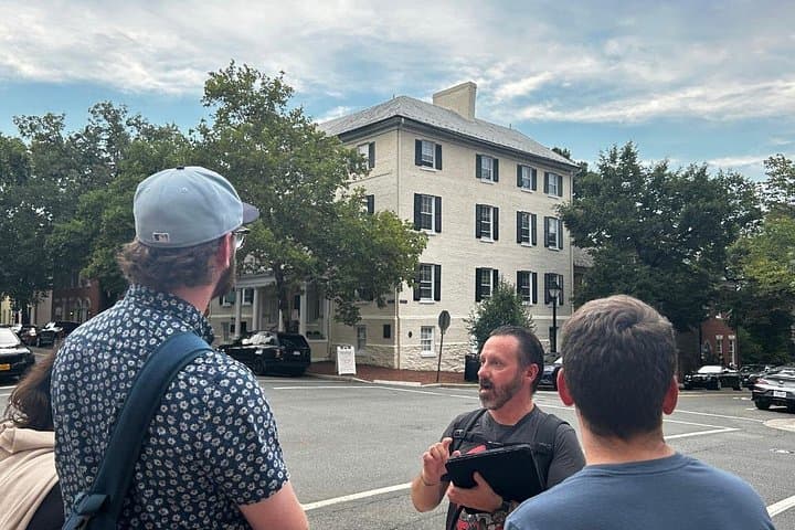 Old Town Alexandria Walking Tour — Gadsby's Tavern & Christ Church Experience photo 1