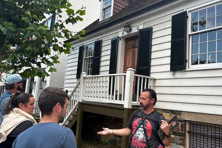 Old Town Alexandria Walking Tour — Gadsby's Tavern & Christ Church Experience photo 4