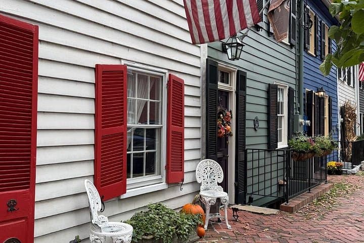 Old Town Alexandria Walking Tour — Gadsby's Tavern & Christ Church Experience photo 3
