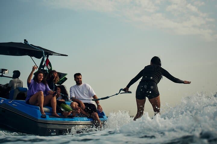 Wakesurfing and Wakeboarding Lessons in Dubai — Jumeirah 1 Boat Sessions photo 3