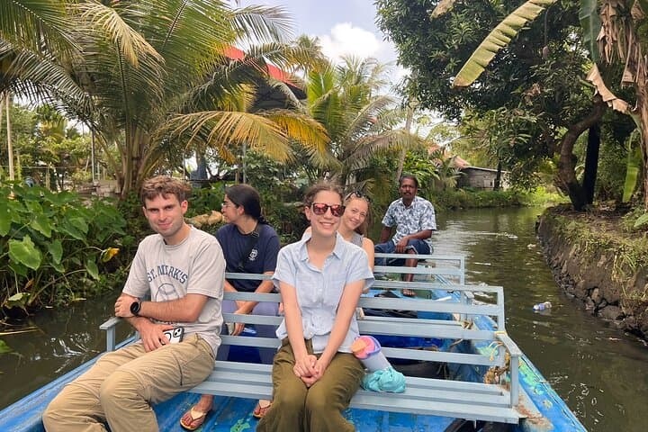 alleppey-backwater-houseboat-day-tour-from-kochi