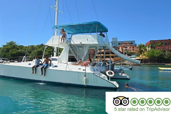 Private Puerto Plata Catamaran Charter with Lunch and Snorkeling
