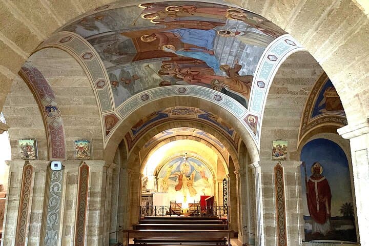 Explore Laterza: Self‑Guided iTourist Audio Tour of Gravina Canyon & Historic Center