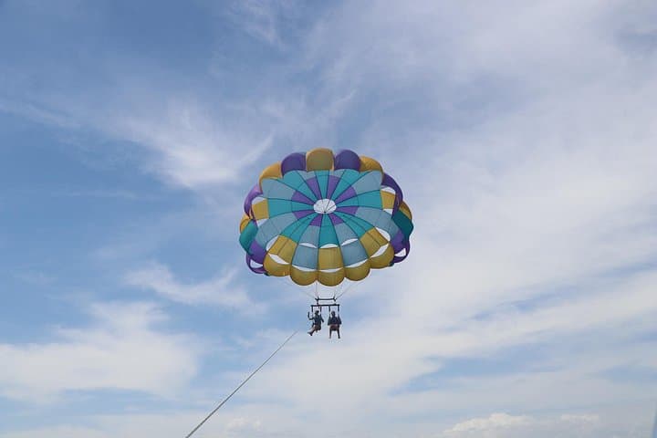 Parasail Over Destin's Crab Island — Xtreme H2o 400ft Gulf Flights