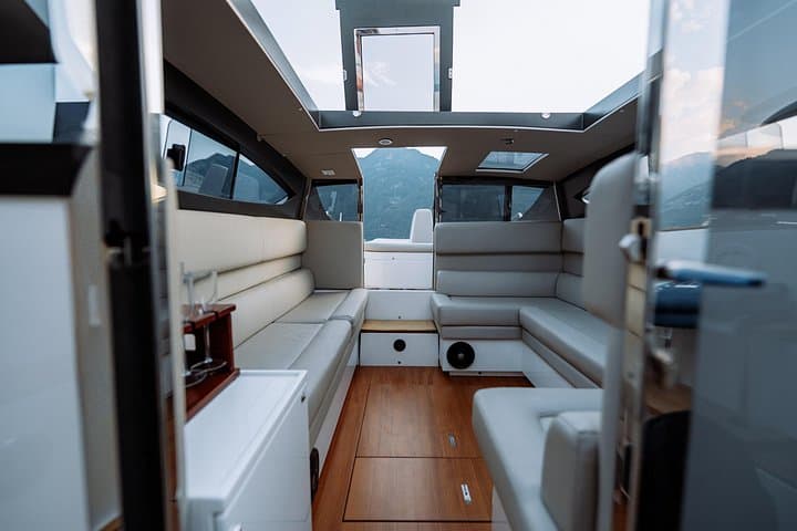 Private Lake Como Boat Tour: Villas, Views & Film Locations photo 3