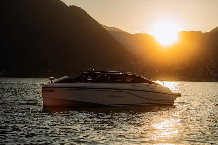 Private Lake Como Boat Tour: Villas, Views & Film Locations photo 1