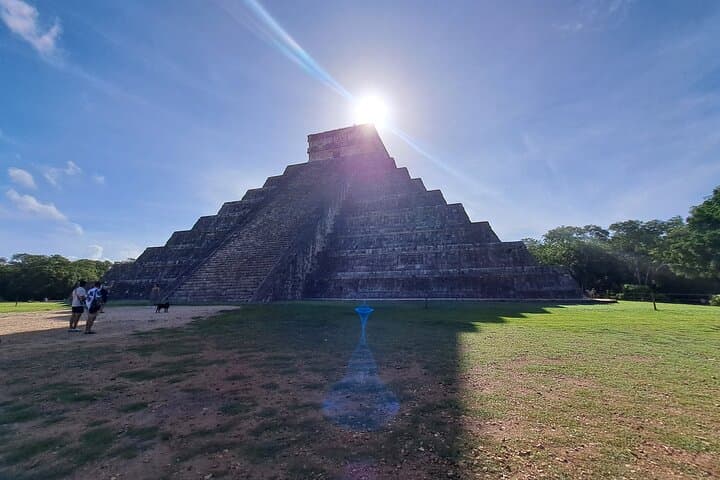 Private Chichen Itza Guided Tour: Early-Access Visit to Mayan Ruins photo 5