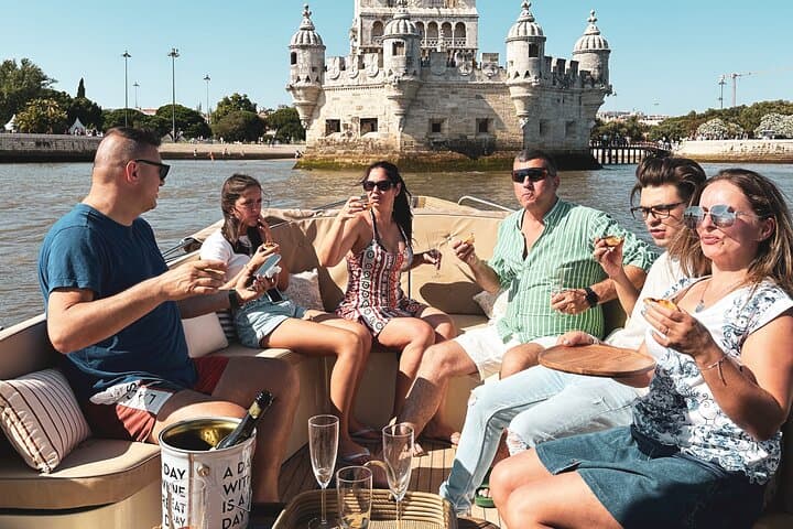 Lisbon Sunset Cruise on the Tagus: Pizza, Pastel de Nata & Open Bar photo 5