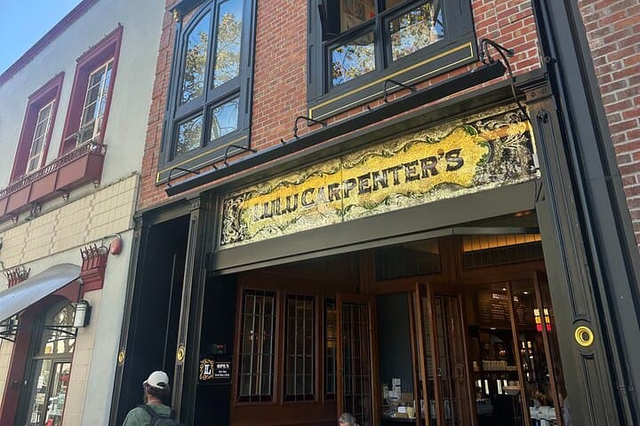 Santa Cruz Walking Tour: Downtown & Mission Hill Highlights