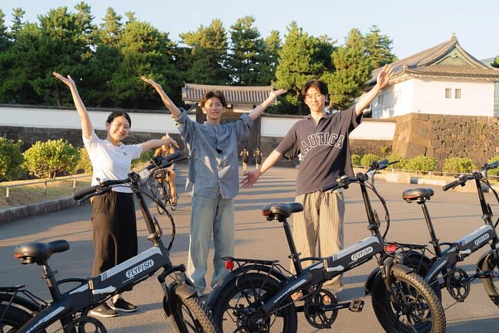 Electric Bike Tour Tokyo: 3-Hour Shibuya & Shinjuku Highlights