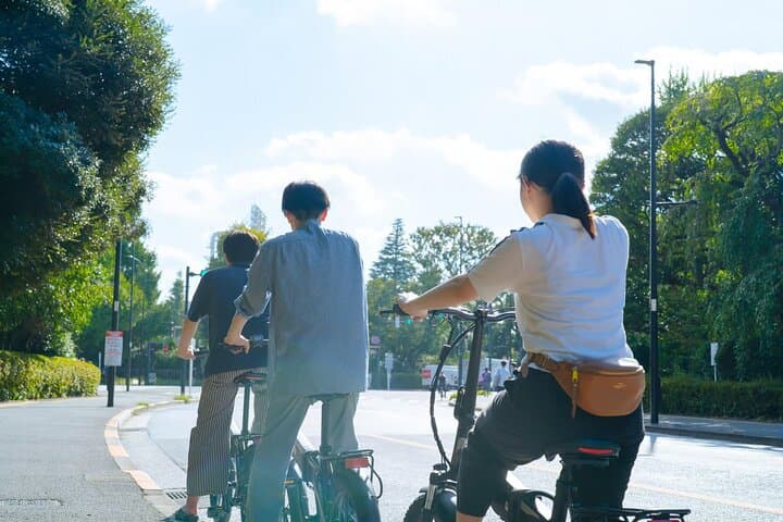 Electric Bike Tour Tokyo: 3-Hour Shibuya & Shinjuku Highlights photo 2