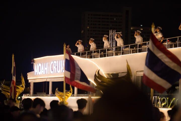 Noah Luxury Dinner Cruise: Chao Phraya Night Buffet, Thai Dance & City Sights photo 3