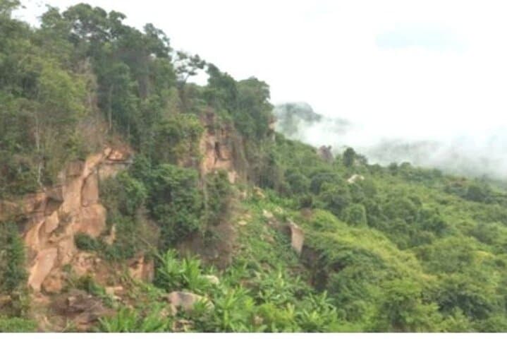 Private Jeep Tour to Phnom Kulen and Banteay Srei: Waterfalls and the Pink Sandstone Temple photo 5