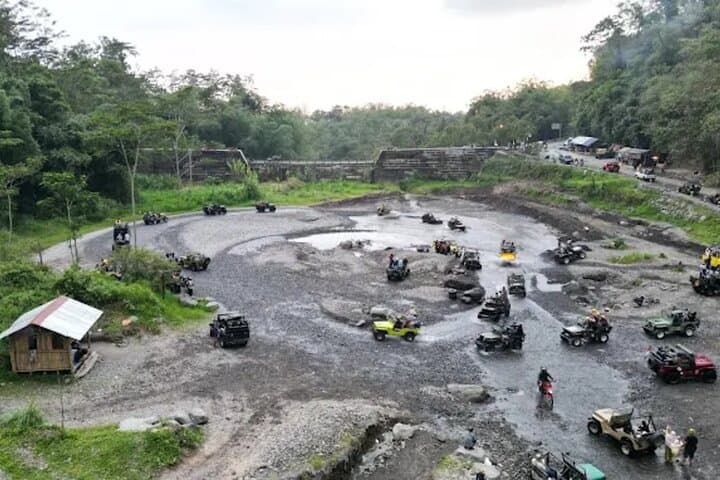 Merapi Lava Jeep Adventure: Yogyakarta Volcano Tour & Practical Guide photo 4