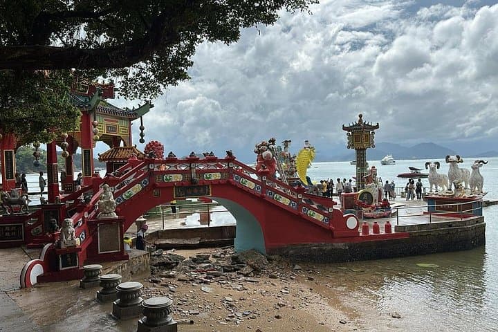 Half-Day Private Highlights Tour of Hong Kong Island — Peak, Stanley & Repulse Bay photo 3