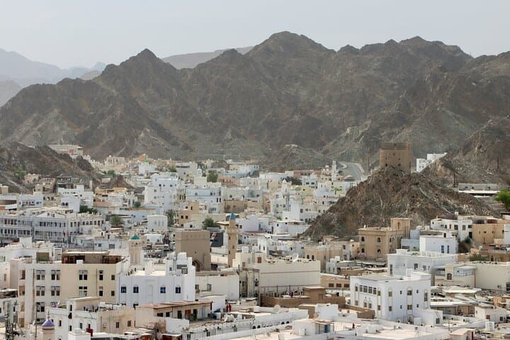 Private 4-Hour Muscat Highlights Cab Tour: Mosque, Opera, Museum & Mutrah Market