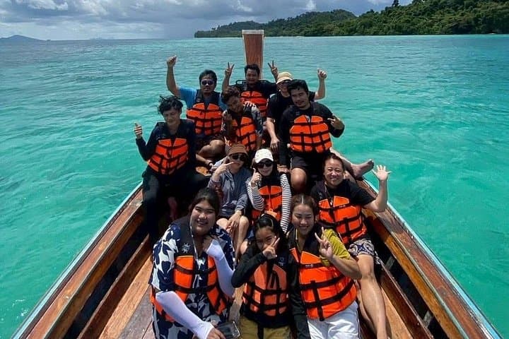 Private Longtail Boat Day Trip to Trang 4 Islands — Emerald Cave, Kradan & Snorkel photo 3