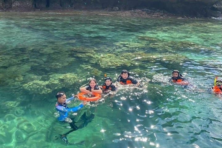 Private Longtail Boat Day Trip to Trang 4 Islands — Emerald Cave, Kradan & Snorkel photo 4