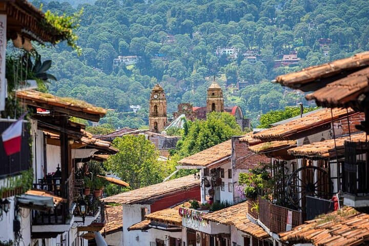 Valle de Bravo Private Day Trip from Mexico City — Lake Views, Sanctuary & Adventure