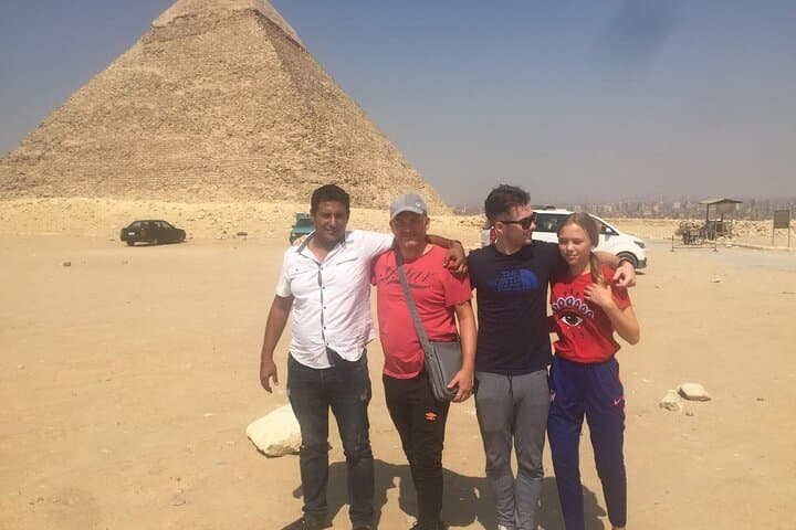 VIP Cairo Day Tour from Sharm: Pyramids, Grand Egyptian Museum & Khan El Khalili photo 3