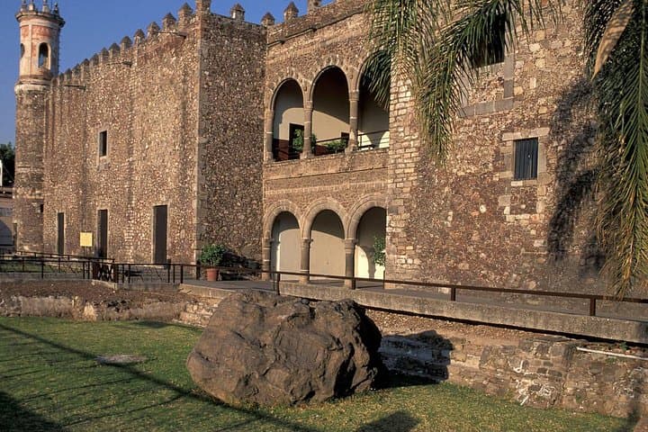 Private Day Trip to Cuernavaca & Taxco: Colonial Towns, Jacarandas & Silver Craft photo 3