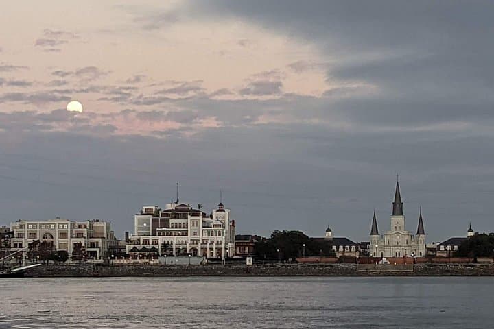 Mississippi Riverfront Walking Tour in New Orleans — Currents of History