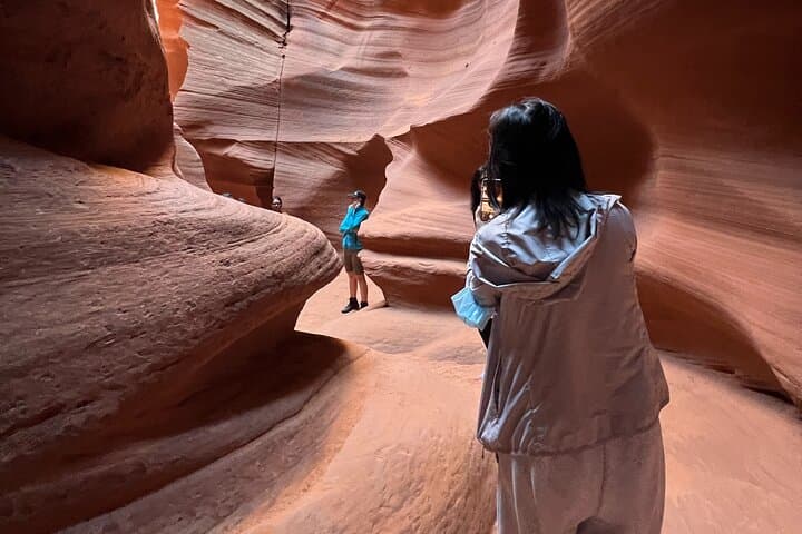 Private Antelope Canyon and Horseshoe Bend Day Tour from Las Vegas photo 6