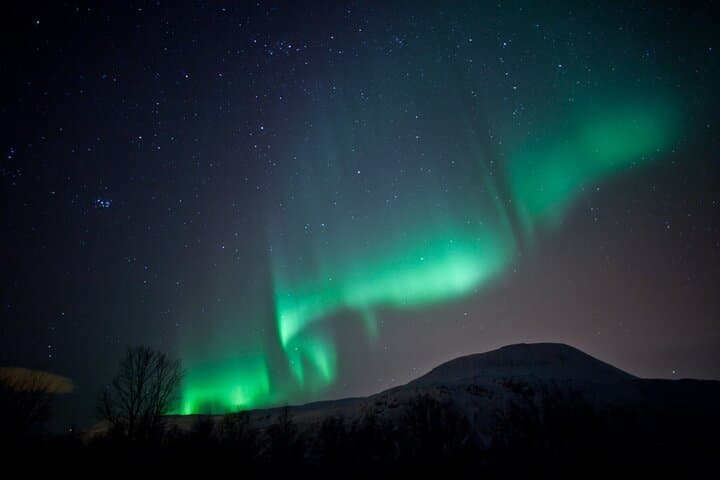 Private Tromsø Northern Lights Minibus Chase: Aurora Tour & Photo Guide photo 2