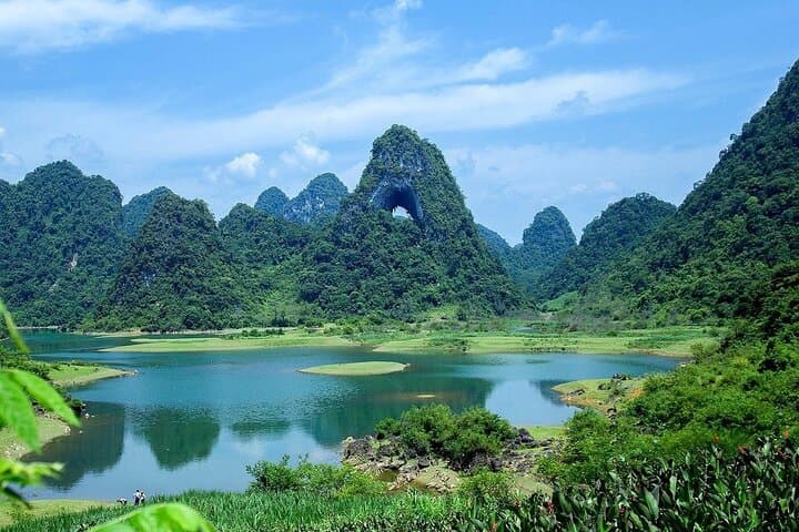Cao Bang & Ba Be Lake: 4-Day Adventure from Hanoi to Ban Gioc Waterfall