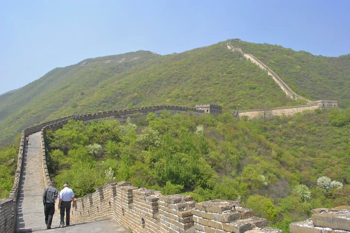 Beijing Winter Two-Day: Mutianyu Great Wall & Nanshan Ski Resort Adventure photo 3
