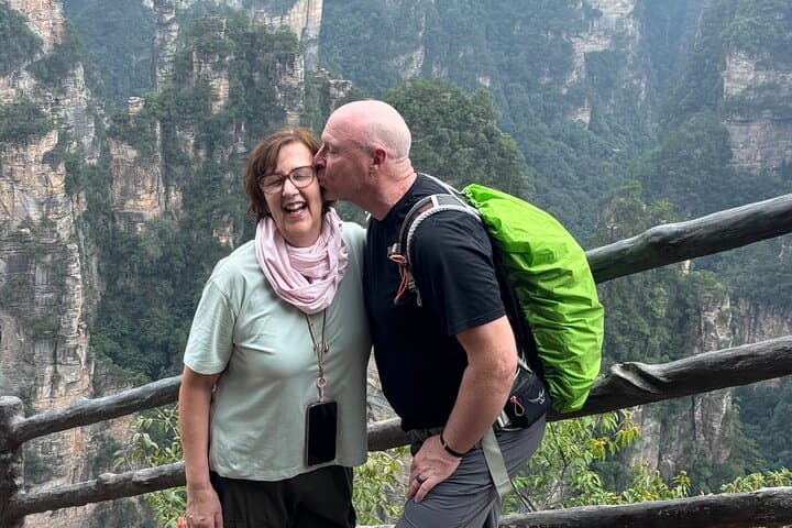 Zhangjiajie Avatar Mountain & Glass Bridge Private Day Tour — Full-Day Highlights photo 2