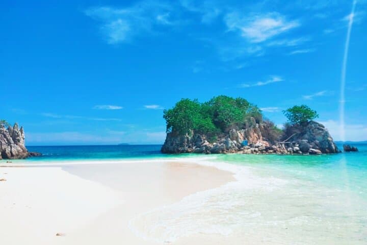 Yao Noi and Hong Island Speedboat Day Trip from Phuket photo 4