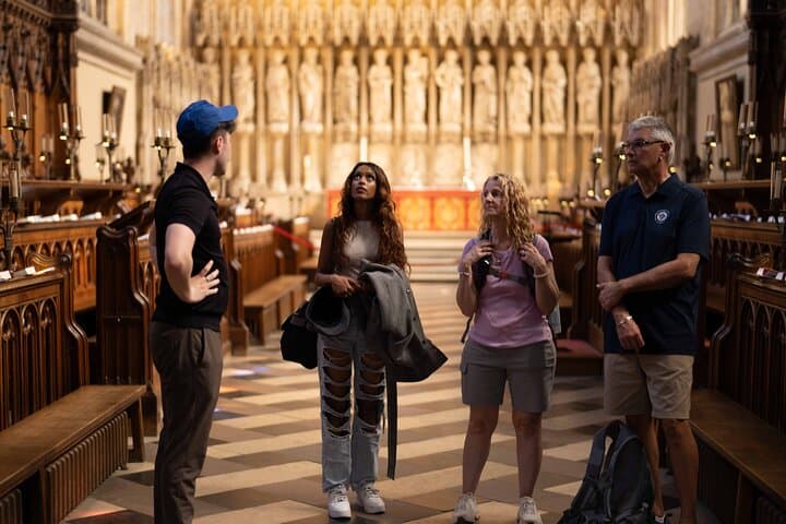 Oxford Walking and Chauffeured Punting Tour — Alumni-Led With New College Access photo 3