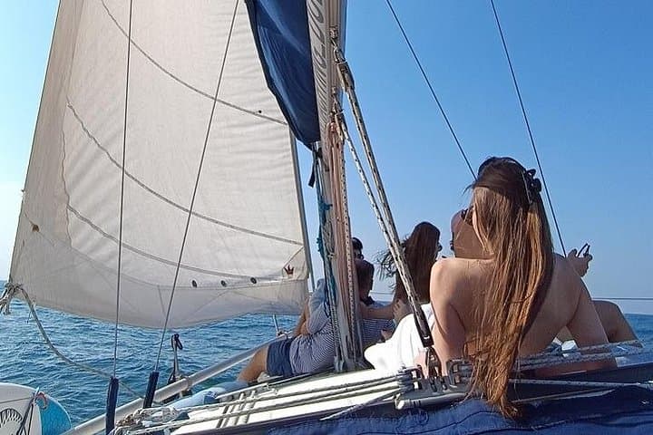 Private Dubai Sailing Cruise: 3-Hour Swim & SUP Along Jumeirah Coast photo 4