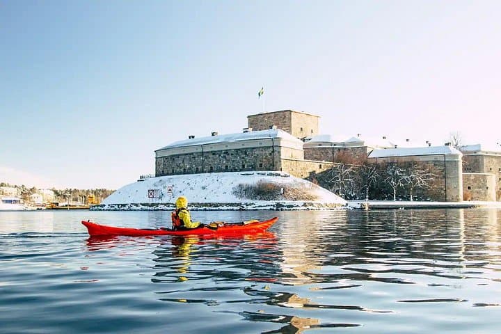 Private Kayak Tour in the Stockholm Archipelago — Summer & Winter Experiences photo 2