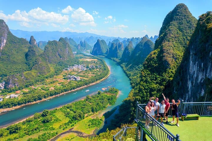 Xianggong Hill to Yulong River: Private Yangshuo Tour with Sunrise Views, Rafting & Cycling