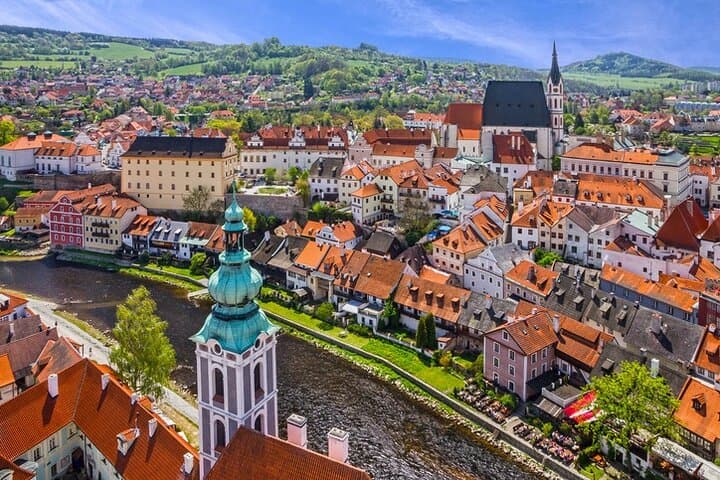 Cesky Krumlov Day Trip from Prague: Castle Views, Vltava Meanders & Historic Streets photo 2