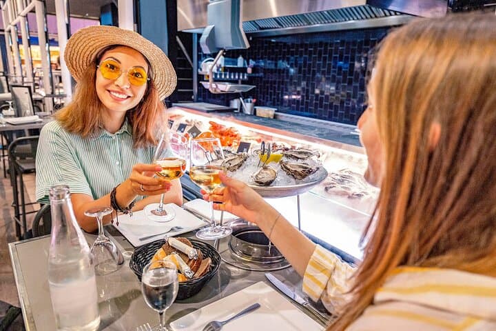 Self-Guided Marais Food & History Walk — Audio Tour on Your Smartphone photo 3