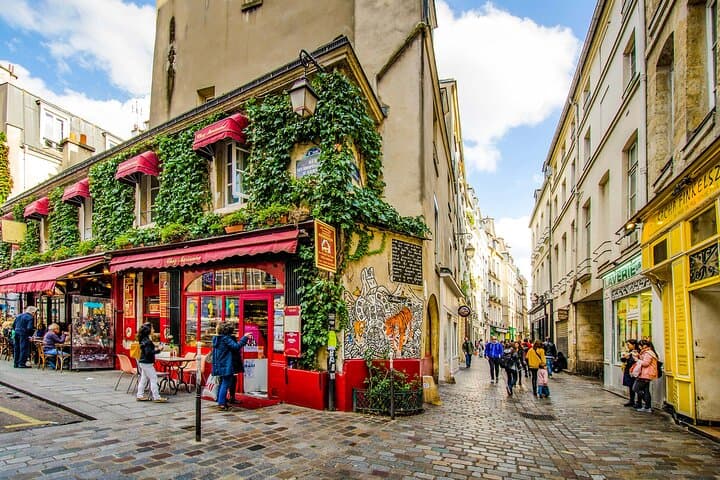 Self-Guided Marais Food & History Walk — Audio Tour on Your Smartphone
