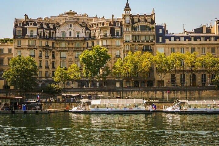Eiffel Tower Summit and Seine River Discovery: Private Paris Panorama & Cruise photo 5