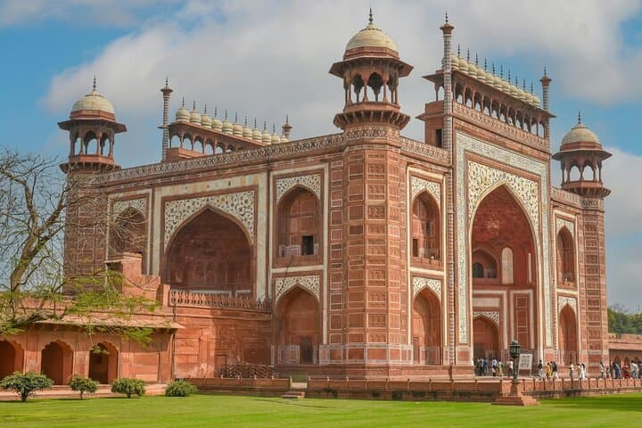 Taj Mahal Sunrise Private Day Trip from Delhi — Agra Highlights & Practical Guide photo 2