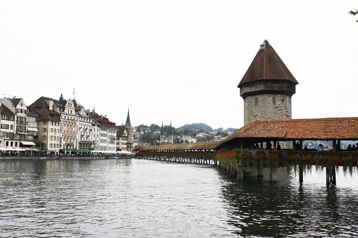 One-Day Private Car Tour: Lucerne, Interlaken, Lauterbrunnen & Thun photo 2